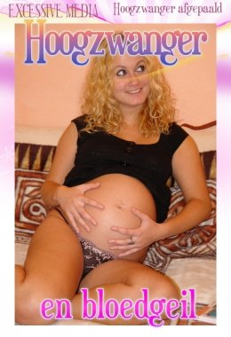 Julie is zwaar zwanger en erg geil.